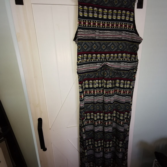 Dress - Picture 3 of 3